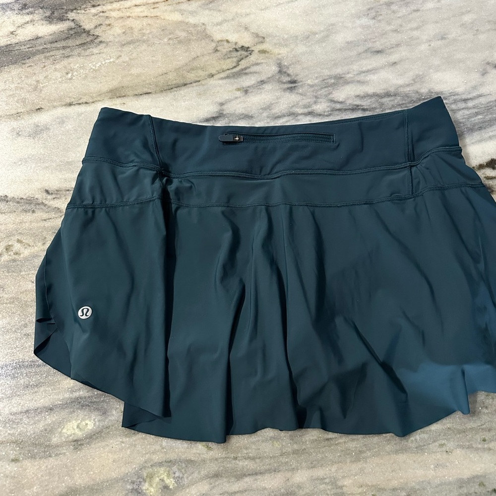 Lululemon size 10 skort